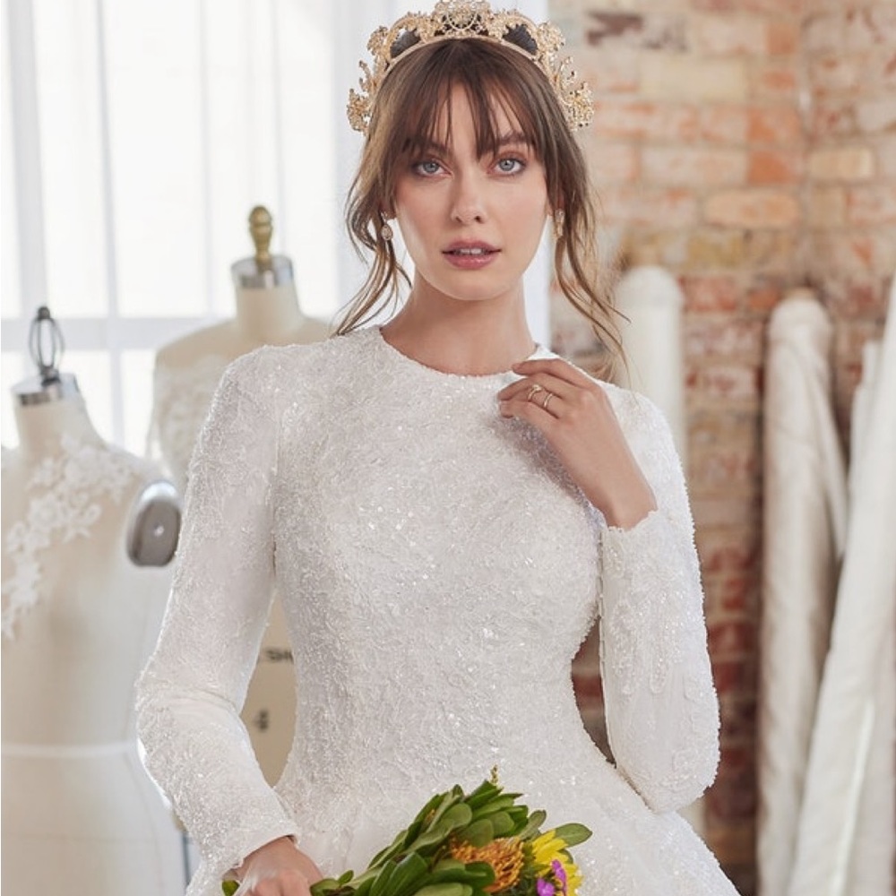 Discontinued Maggie Sottero wedding dress!